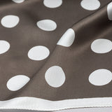 Moteriška šilkinė skarelė