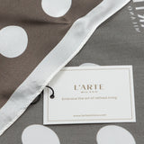 Moteriška šilkinė skarelė