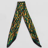 Moteriška šilkinė skarelė