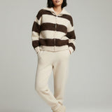 Moteriškas megztinis su vilna