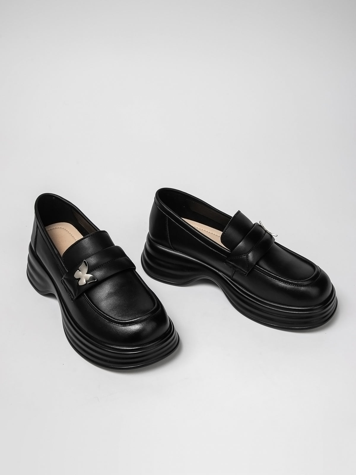 Women's leather shoes
