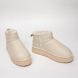 Women's leather boots with insulation