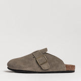 Leather clumps