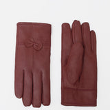 Women's leather gloves